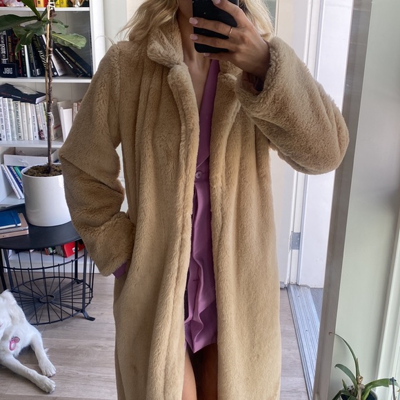 JLUXLABEL faux fur beige coat - Picture 4 of 9